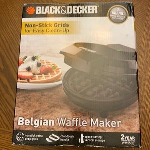 New Black & Decker Belgian waffle maker